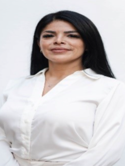 Claudia Yanitze Vivéros Hernández